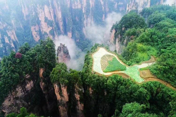 Tour Trung Quốc 6 ngày: Phượng Hoàng Cổ Trấn - Trương Gia Giới 