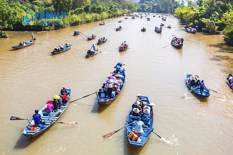 Tour Tham Quan Chùa Hương - Động Hương Tích 1 Ngày