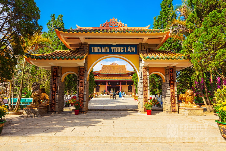 Tour Đà Lạt – Chạm Vào Xứ Sở Ngàn Hoa Tour Đà Lạt – Chạm Vào Xứ Sở Ngàn Hoa